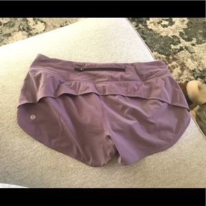LULULEMON! SIZE 8 PURPLE SPEED UP SHORTS